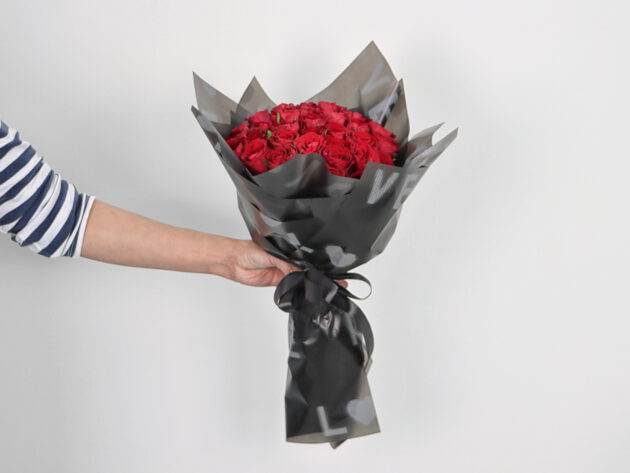 Magic red rose bouquet
