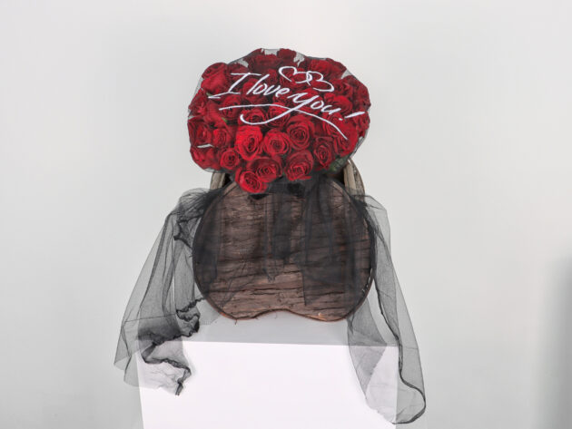 A luxurious bouquet of red flowers 50