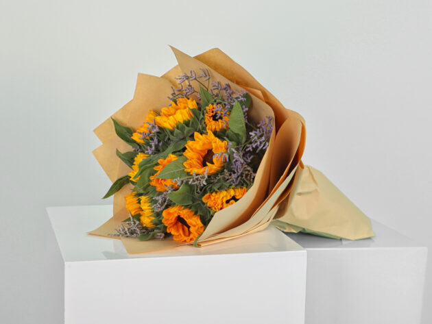 Bright sunflower bouquet