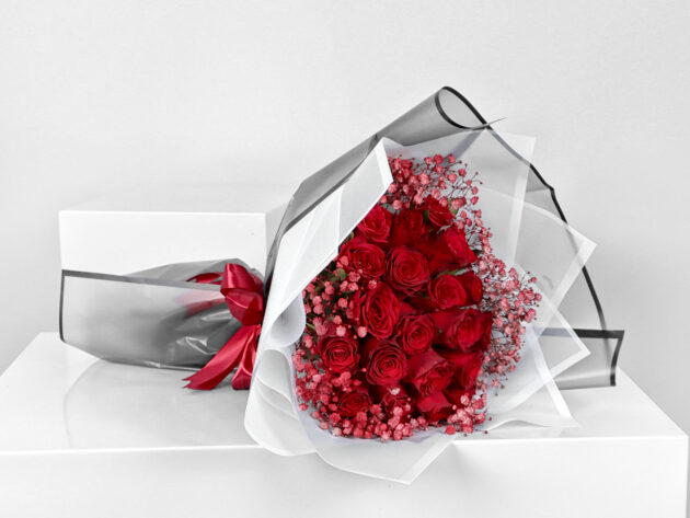 Distinctive red rose bouquet