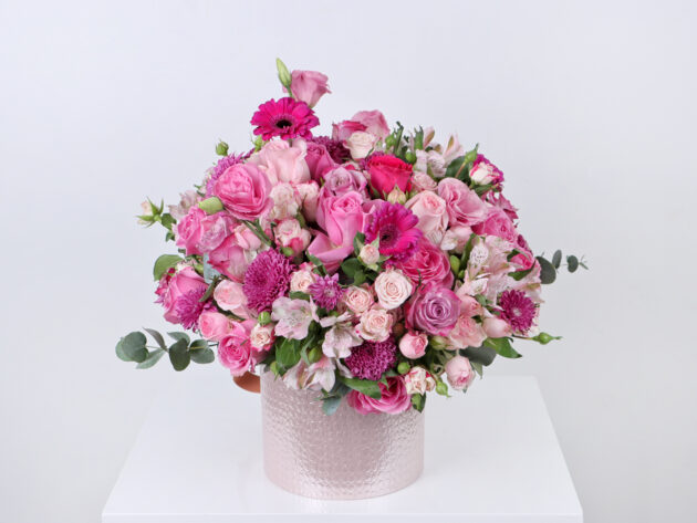 Luxury romantic pink box