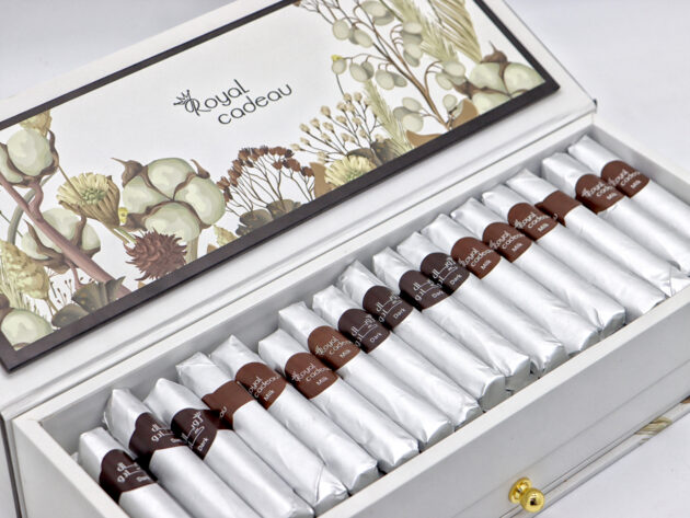 The Special Royal Cadeau - Image 3